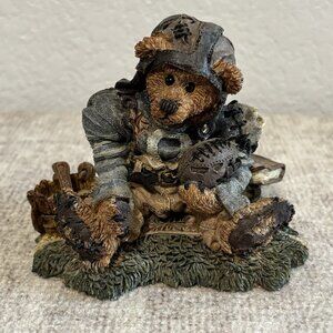 Boyds Bears: Knute & The Gridiron - First Edition 1E/ 2561 Style# 2245
